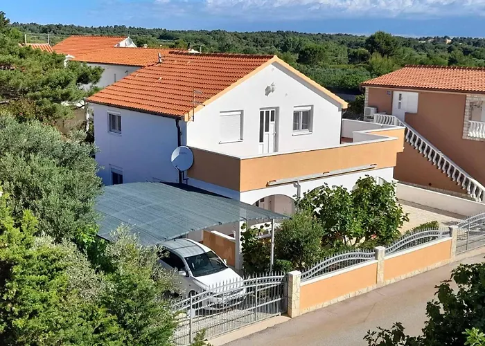 Ivo I Kata Appartement Vir